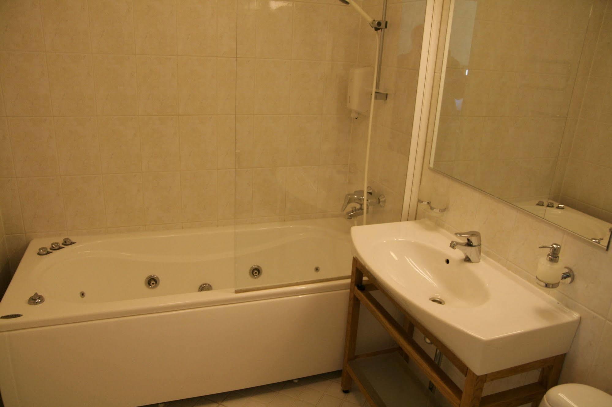 Barclay Hotel Tartu Ngoại thất bức ảnh